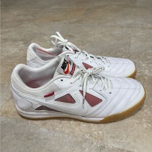 NIKE x SUPREME SB White Men’s Sneakers Size 11